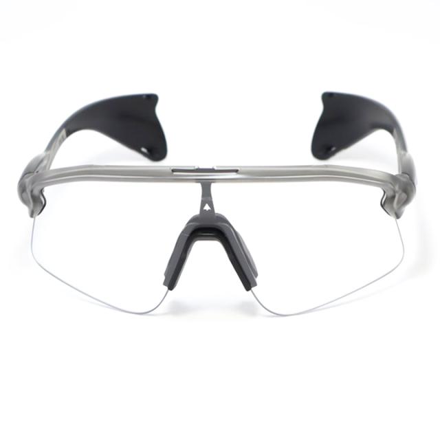 OAKLEY オークリー サングラス OO9517-0839 009517-0839  9517-0839 9517-08 調光サングラス STUNT DEVIL スタントデビル Clear To Black Iridium Photochromic クリア ブラックイリジウム フォトクロミック グレーインク_1