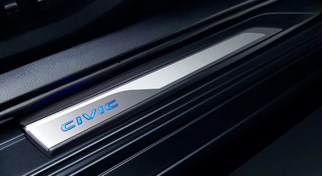 HONDA ホンダ 純正 サイドステップガーニッシュ LEDブルーイルミネーション 08E12-TEA-000A | CIVIC SEDAN シビック セダン FC1 HATCHBACK ハッチバック FK7 honda純正 ホンダ純正 サイドステップ ガーニッシュ イルミネーション イルミ 光 LED ライトアップ 取り付け