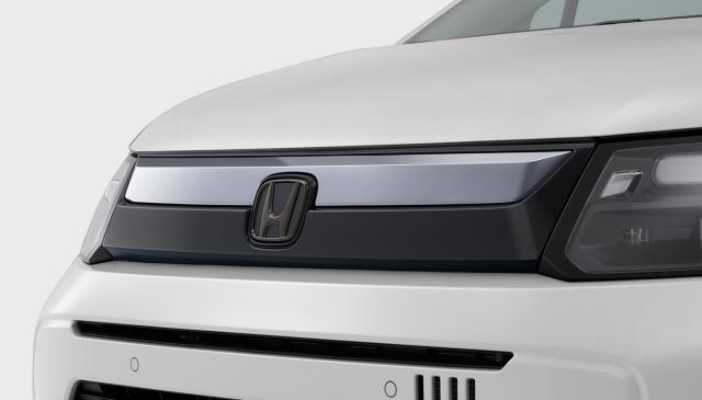 ホンダフリード　2世代目　純正　フロントグリル　初期型　未使用品 ホンダ（HONDA） フリード+/プラス GB系 前期：純正 フロントグリル