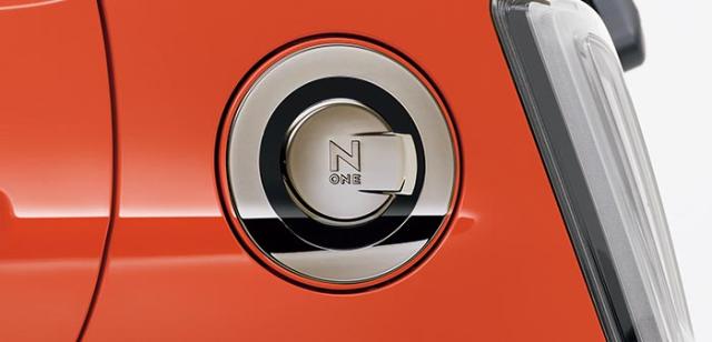 HONDA ホンダ 純正 フューエルリッドガーニッシュ ダーククロームメッキ×ブラック塗装 08F59-T4G-000A | honda純正 ホンダ純正 NONE N-ONE Nワン エヌワン JG3 JG4 フューエルリッド ガーニッシュ おしゃれ エクステリア 車用品 カー用品 車 部品 外装 パーツ ポイント消化の通販は