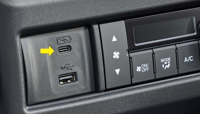 HONDA ホンダ 純正 USBチャージャー 08U57-39J-000 | HONDA純正 ホンダ純正 N-VAN E: JJ3 車用品 カー用品 車 自動車 充電 USB充電 スマホ充電 モバイル用品 急速充電 充電機器 車内用品 充電専用 スマホ タブレット