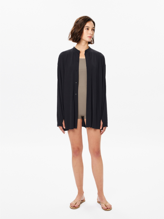 speedo スピード UV SHIRT ブラック M SAW52430 K | スポーツ 水泳 プール ビーチ 水着 スイムウエア ウェア 競技水泳 レディースアクアシャツ ラッシュガード サポート 速乾 軽量 UVシャツ 伸縮性 シンプル レディース speedo スピード UV SHIRT ブラック L SAW52430 K | スポーツ 水泳