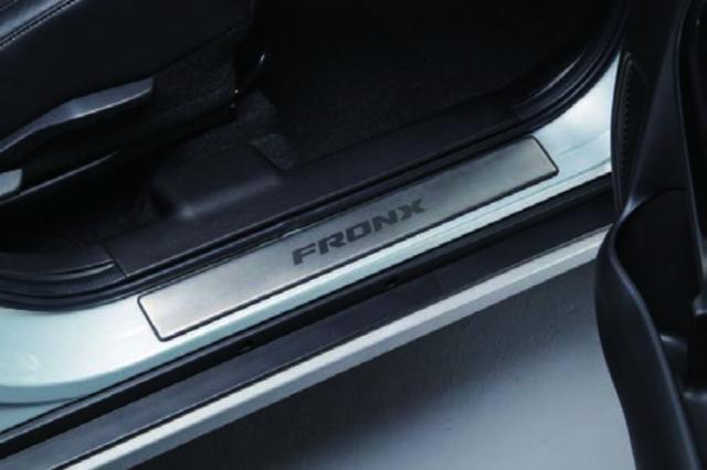 SUZUKI スズキ 純然たる サイドシルスカッフ BBAA 99142-74T00 | FRONX フロンクス 車装具 鉄道車両装具 四輪車 部分品 一部分 付属品 室内装飾 カスタム お洒落 格好のいい 点数脹れ上がる 車 DIY 据え置き かざり付ける 飾りつけ 声遣い ワンポイント 取りまかなう 格好のいい