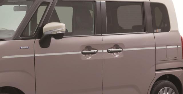 SUZUKI スズキ 純正 サイドドアガーニッシュ メッキ調 AC0L 9923A-84S10 | WAGONR SMILE ワゴンRスマイル 車用品 カー用品 車 自動車 部品 パーツ アクセサリー 外装 エクステリア 外装パーツ カスタム カスタマイズ ドレスアップ 装飾品 装飾パーツ サイドパーツ ドア 26,360円