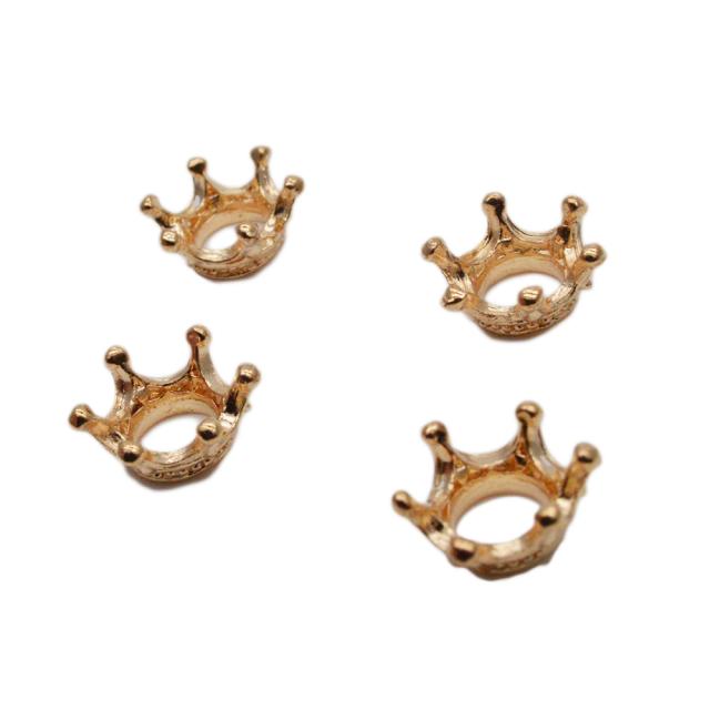 王冠チャーム クラウン ミニ ゴールド 4個セット ワンポイントのおしゃれに 王冠チャーム ゴールド チャーム パーツ メタルパーツ の通販はau Pay マーケット ａｎｇｉｅ ｓｅｌｅｃｔ ｓｔｙｌｅ