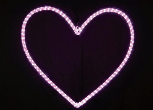 コロL2DM404-P　【イルミネーション】ハート70cm【ピンク】【2Dモチーフ】【きれい】【美しい】【光】【冬】【クリスマス】【パーティー】【イベント】【LED】【飾り】【エコ】【電飾】【野外】【屋外】【雑貨】【グッズ】【かわいい】の通販は 18,139円