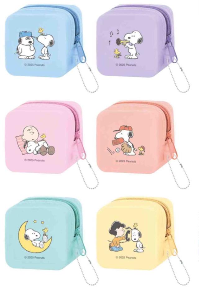 2個セット】　【セット】　【セット商品】　スヌーピー　SNOOPY　トレーディングシリコンポーチピーナッツ　ウッドストック　アニメ　キャラクター　ケース　小物入れ　イヤホン入れ　収納　メイク　化粧　コスメ　キーホルダー　キーリング　雑貨　グッズ　かわいい