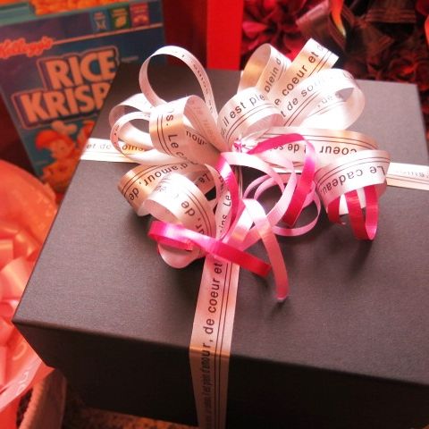 誕生日プレゼント 友達 花 ダイヤモンドローズ レインボーローズ プリザーブドフラワー 箱を開けてサプライズ ダイヤモンド入り の通販はau Pay マーケット フラワーガーデンリーブス