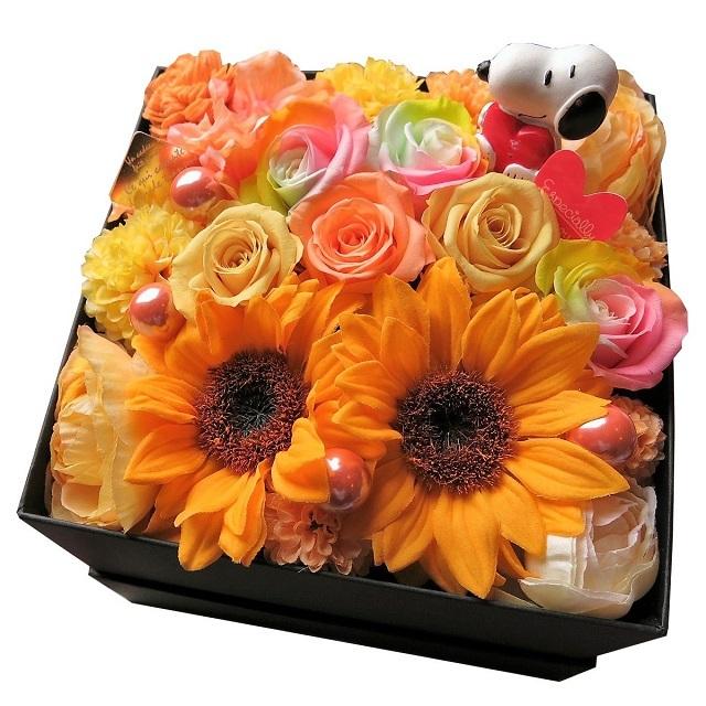 ひまわり入り スヌーピー ハート 花束風 フラワーギフト 箱を開けてサプライズ  ボックス レインボーローズ プリザーブドフラワー入りの通販は