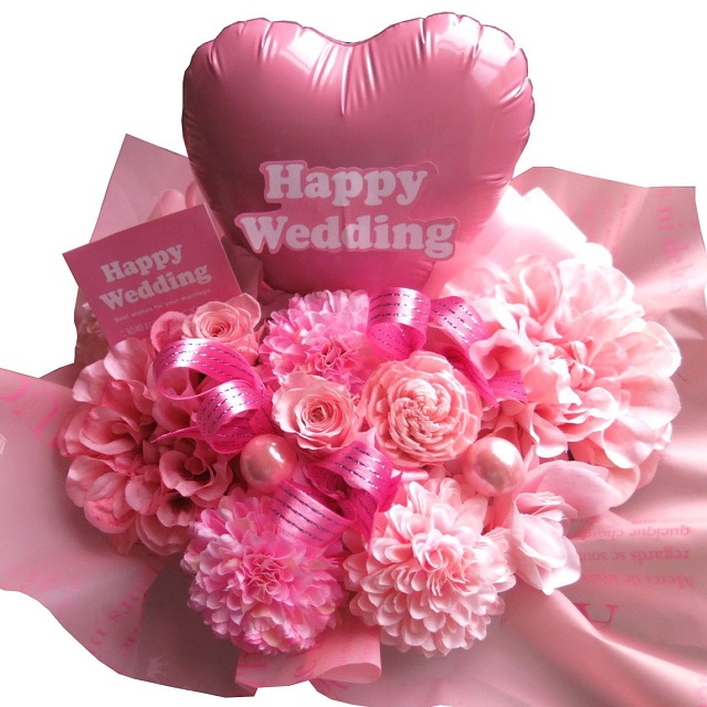 【送料無料】 結婚祝い 婚約祝い お祝い 友人 友達 ピンク系 花束風 お花 花 ハート 風船 枯れないプリザーブドフラワー入り ピンクいっぱい ハートバルーン入りギフト happyweddingロゴ入り