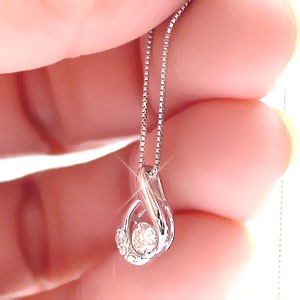 ダイヤモンド ネックレス プラチナ900（PT900）0.12ct ペンダント ツユ 雫（しずく）ペアシェイプ 涙  ティアドロップ【送料無料】【コン｜au PAY マーケット