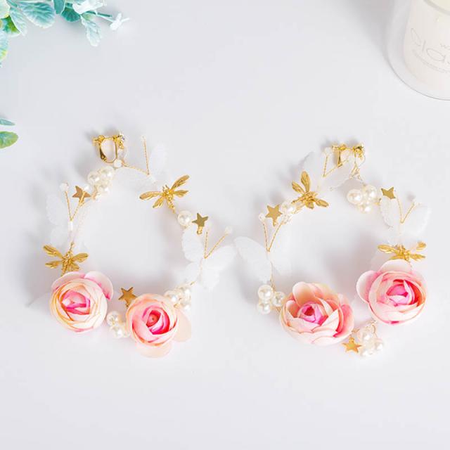 ウエディングフラワーパールバタフライリースイヤリング(1ペア) 両耳 真珠 星 スター ゴールド 金色 薔薇 バラ ローズ ピンク チョウ 蝶 トンの通販は