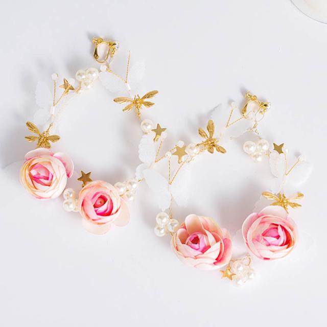 ウエディングフラワーパールバタフライリースイヤリング(1ペア) 両耳 真珠 星 スター ゴールド 金色 薔薇 バラ ローズ ピンク チョウ 蝶 トンの通販は