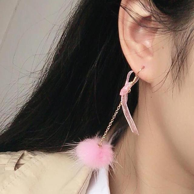 リボンファーステンレスピアス/1個販売 片耳販売 冬のピアス ミンク