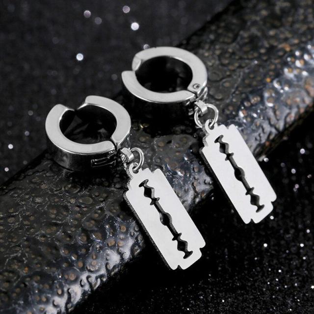 Jean Paul GAULTIER カミソリチャームピアス カミソリチャームステンレスイヤリング 1個販売 イヤーカフ 黒色 金色