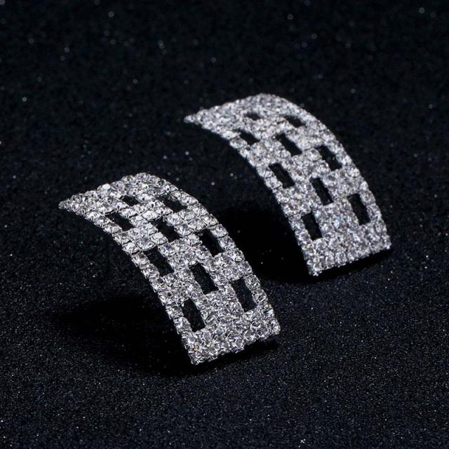 パベクリスタルブライダルジュエリーセット（ピアス＆ネックレス） 首飾り チョーカー レディース 結婚式 パーティ 20G 20ゲージ ラインストーン ジルコニア キャバクラ 披露宴 ドレス プレゼント ウエディング コスプレ 衣装 発表会 石畳 キラキラ ウェディング 記念写真_6