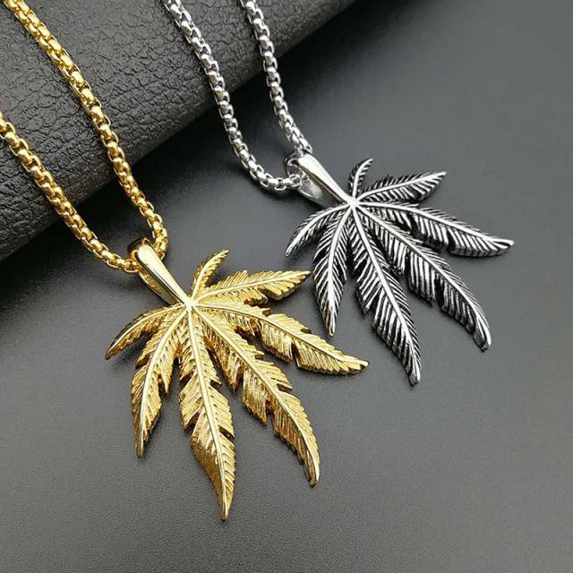 ガンジャリーフステンレスネックレス(60cmのステンレスチェーン付き) 甲丸リングチェーン ネックレスチェーンつき ペンダントトップ サージカルステンレス316L メンズ レディース チョーカー 首飾り 葉 マリファナ シルバー  金色 ゴールド シルバー 銀色 男 女 いぶし加工の通販は 5,500円