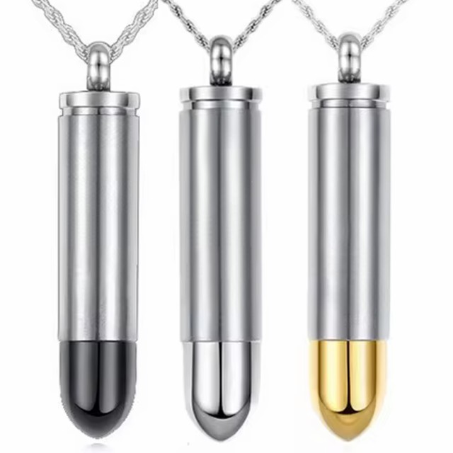 弾丸ステンレスペンダントトップ 1個販売 ピルケース 銃弾 ピストル 鉄砲 オオカミ男 コスプレ 狼男 銀の弾丸 シルバー おもしろい 立体 サージカルステンレス316L ネックレス チョーカー 首飾り チャーム パーツ メンズ レディース 首飾り 面白い ユニーク 男性 女性の通販は