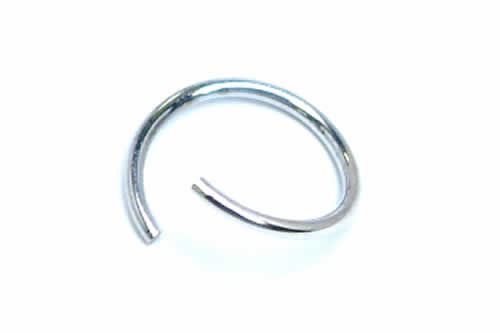 K14wg クロッシングピアス　14金ホワイトゴールド　20mm メンズにも K14wg クロッシングピアス 14金ホワイトゴールド 20mm メンズに