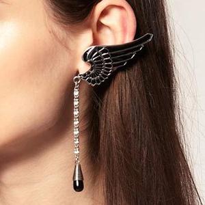 ブラックエンジェルイヤーカフ イヤーフック メンズ レディース イヤーラップ 黒い翼 天使 イヤリング 羽 黒いビジューチャーム 大人 子の通販はau Pay マーケット ボディピアス専門店グリーンピアッシング