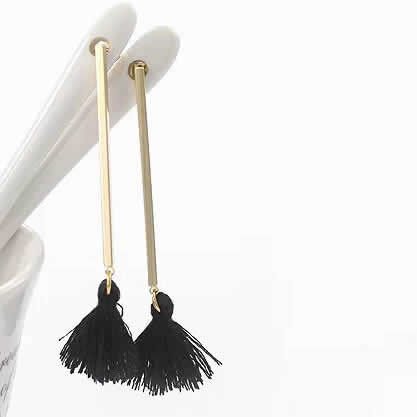 魔法使いのほうきピアス 1ペア まるで箒のようなフリンジチャーム ゴールド ブラック レディース おもしろ 個性 結婚式 2次会 コンサートの通販はau Pay マーケット ボディピアス専門店グリーンピアッシング 魔法使いのほうきピアス 1ペア まるで箒のようなフリンジチャーム ゴールド ブラック レディース おもしろ 個性 結婚式 2次会 コンサートの通販はau Pay マーケット ボディピアス専門店グリーンピアッシング