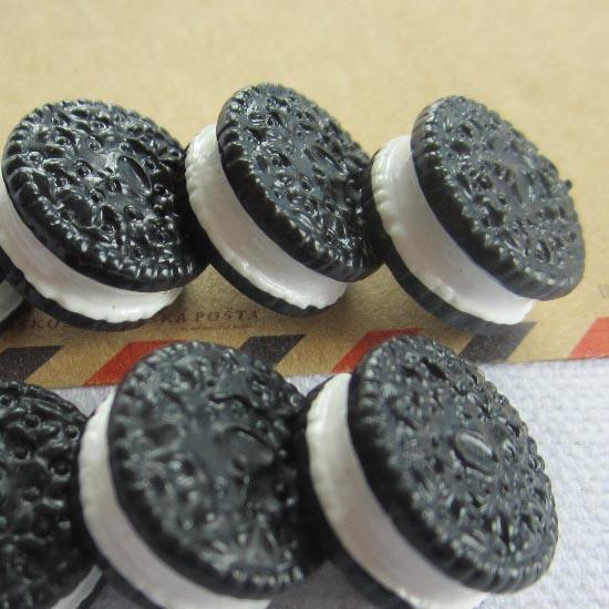 クリームサンドクッキーアクリルパーツ 1個販売 お菓子 食玩 おもしろ ユニーク 面白い 個性的 アクセサリー ピアス パーツ プラスティの通販はau Pay マーケット ボディピアス専門店グリーンピアッシング