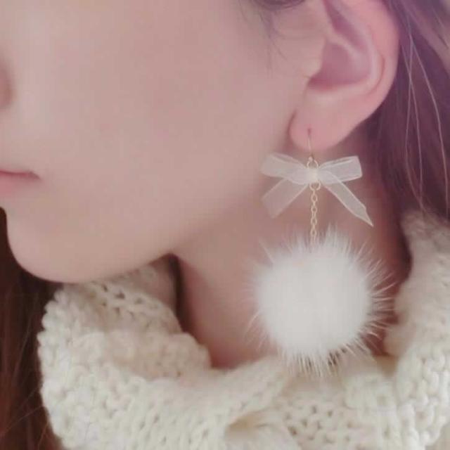 リボンファーステンレスピアス/1個販売 片耳販売 冬のピアス ミンク