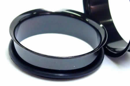 [ 30mm 黒色 ホールピアス ] ブラック シングルフレア ボディピアス 30.0mm サージカルステンレス316L 金属アレルギー メンズ レディース 拡張 ファースト セカンド ホールトゥピアス ゴムキャッチ ラバーキャッチ 片側 広い 大きい ビッグ ラージ ホール 耳 男子人気 インチ_1