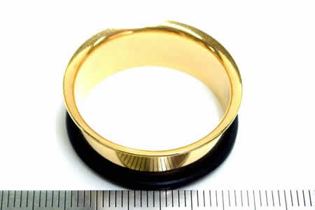[ 26mm 金色 ホールピアス ] ゴールド シングルフレア ボディピアス 26.0mm サージカルステンレス316L 金属アレルギー メンズ レディース 拡張 ホールトゥピアス ゴムキャッチ ラバーキャッチ 片側 広い 大きい ビッグ ラージ ホール 耳 高級 イエローゴールド インチ_2