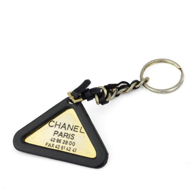 【BIGお買い物ラリー★30%OFFセール中】シャネル CHANEL キーホルダートライアングル オールドシャネル ブラック ゴールド レディース 中古