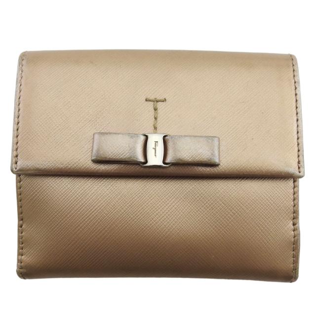 【BIGお買い物ラリー★30%OFFセール中】サルヴァトーレフェラガモ Salvatore Ferragamo 二つ折り財布ヴァラリボン ゴールド レディース 中古