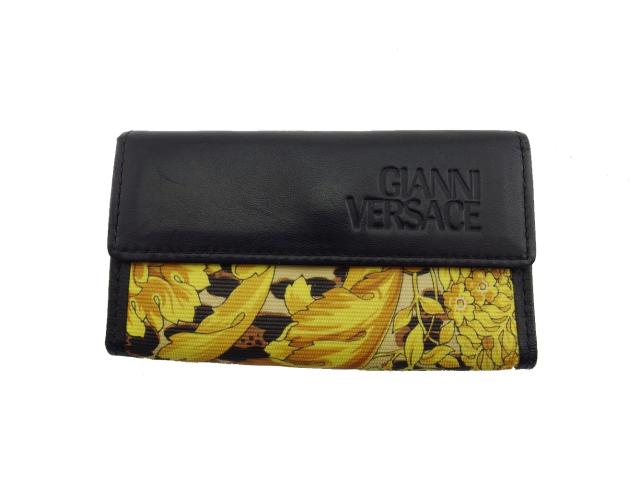 ジャンニ・ヴェルサーチ Gianni Versace キーケースバロック柄