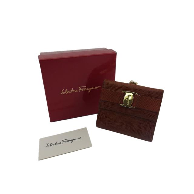 美品　ferragamo　フェラガモ　2つ折り財布　ヴァラリボン　リザード型押し FERRAGAMO（フェラガモ） 財布 レディース ブランド ヴァラリボン 二