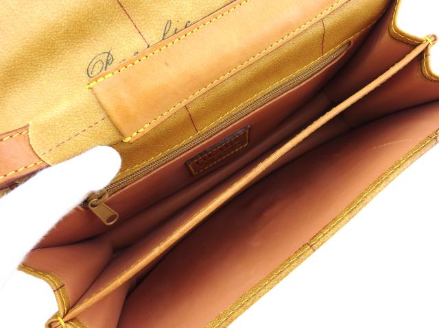 【30％OFF★土日ひと休み大売り出し】プリマクラッセ PRIMA CLASSE クラッチペダル御徒面子軍用地図柄 ベージュ 赤銅色 緑であること レディース 中古