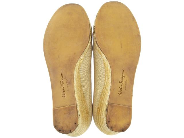 【ウィンターSALE★30%OFF】サルヴァトーレフェラガモ Salvatore Ferragamo パンプス ベージュ×シルバー レディース 中古