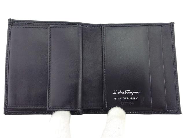サルヴァトーレフェラガモ Salvatore Ferragamo 二つ折り財布ヴァラ ブラック レディース 中古_4