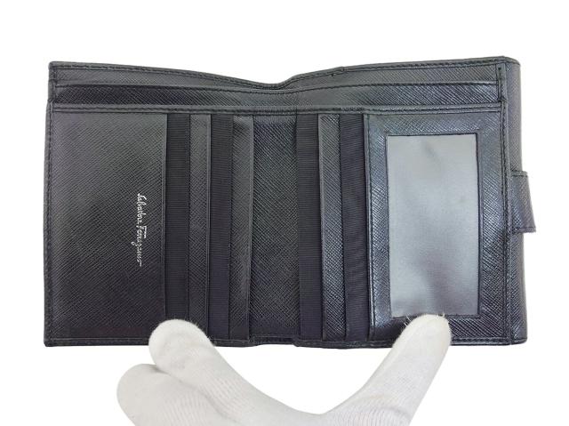 サルヴァトーレフェラガモ Salvatore Ferragamo 二つ折り財布 NERO レディース 中古_4