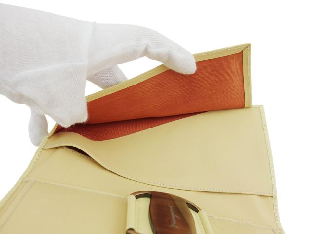 【GWタイムセール】サルヴァトーレフェラガモ Salvatore Ferragamo 長財布ヴァラ ベージュ レディース 中古_7