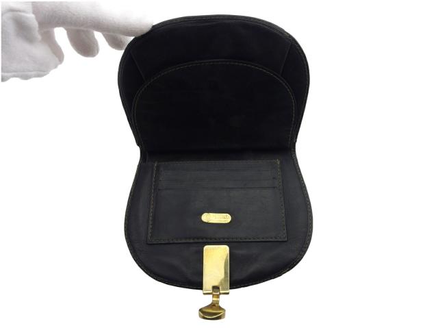 【30％OFF★土日ひと休み大売り出し】フェンディ FENDI 二つ折り紙入れズッカ 黒いこと ベージュ ゴールド レディース 中古