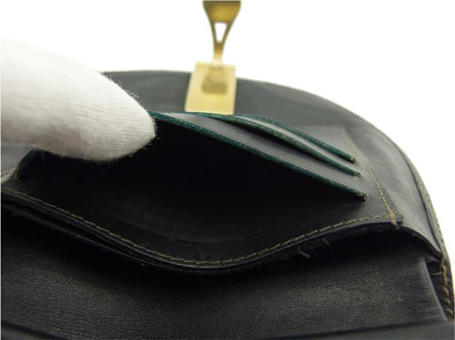 【30％OFF★土日ひと休み大売り出し】フェンディ FENDI 二つ折り紙入れズッカ 黒いこと ベージュ ゴールド レディース 中古
