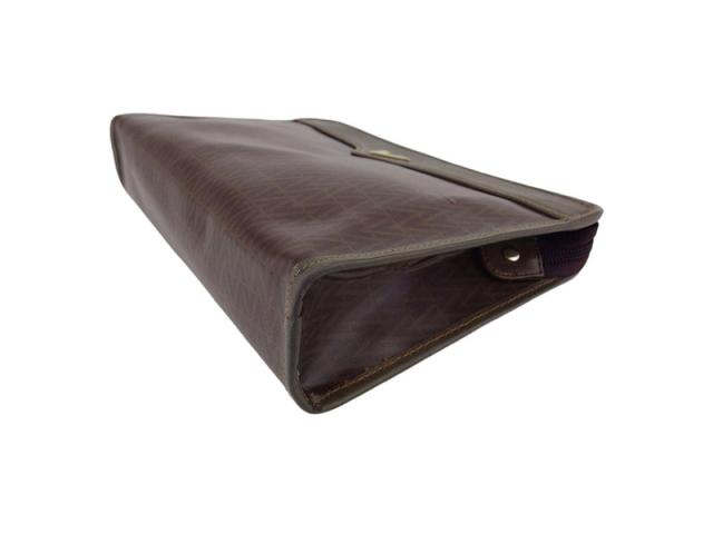 マリオ・ヴァレンティノ MARIO VALENTINO クラッチバッグ Vマーク