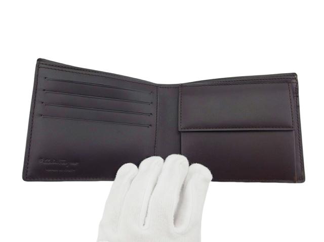 サルヴァトーレフェラガモ Salvatore Ferragamo 二つ折り財布ロゴプレート ブラック シルバー ブラウン レディース 中古_4