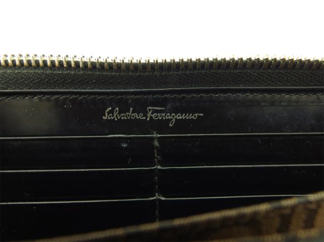 サルヴァトーレフェラガモ Salvatore Ferragamo 長財布ロゴ柄 ネイビー シルバー レディース 中古_5