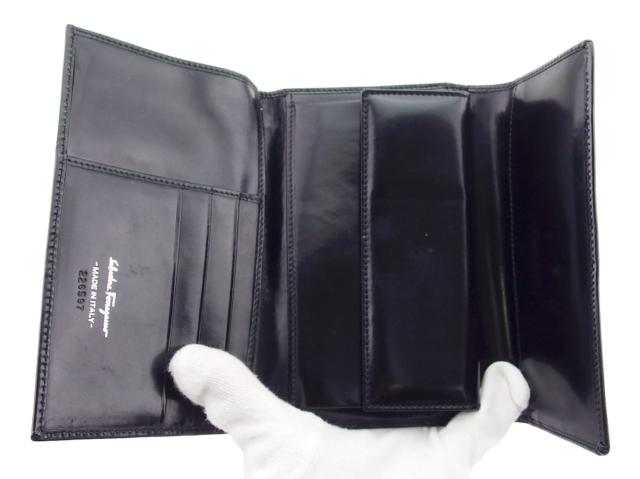 サルヴァトーレフェラガモ Salvatore Ferragamo 三つ折り財布