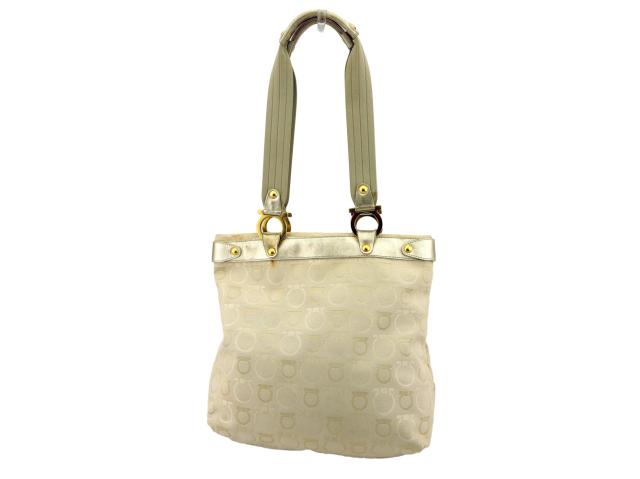 【月末SALE★30%OFF】サルヴァトーレフェラガモ Salvatore Ferragamo トートバッグガンチーニ ベージュ ゴールド レディース 中古