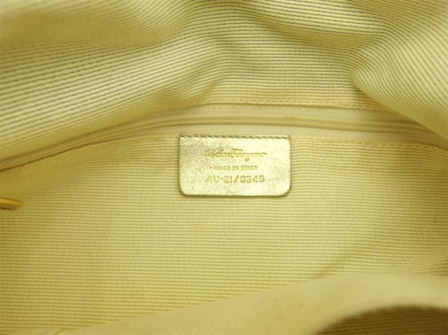 【月末SALE★30%OFF】サルヴァトーレフェラガモ Salvatore Ferragamo トートバッグガンチーニ ベージュ ゴールド レディース 中古