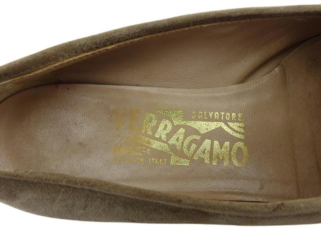 【X'masセール★30%OFF】サルヴァトーレフェラガモ Salvatore Ferragamo ローファーガンチーニ ♯6B ラウンドトゥ ベージュ グレー 灰色 ゴールド レディース 中古 サルヴァトーレフェラガモ Salvatore Ferragamo ローファーガンチーニ