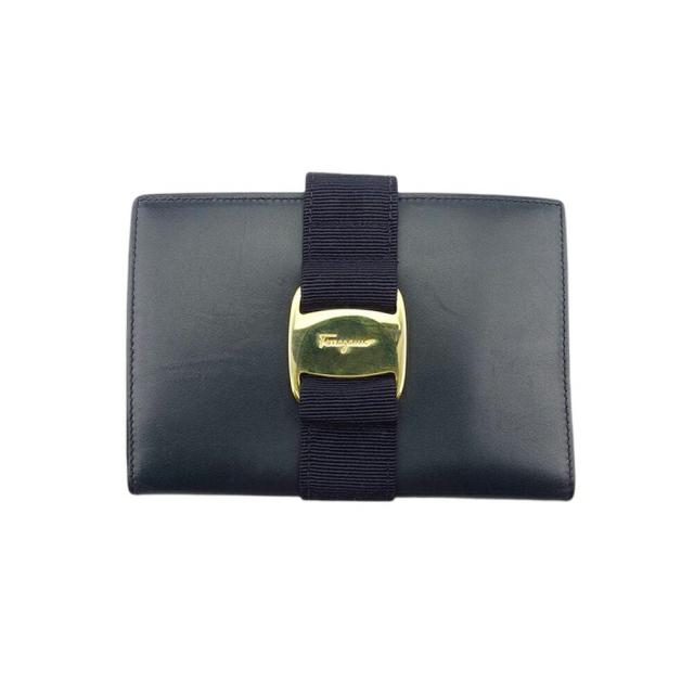 【BIGお買い物ラリー★30%OFFセール中】サルヴァトーレフェラガモ Salvatore Ferragamo パスポートケースヴァラ ネイビー ゴールド レディース 中古