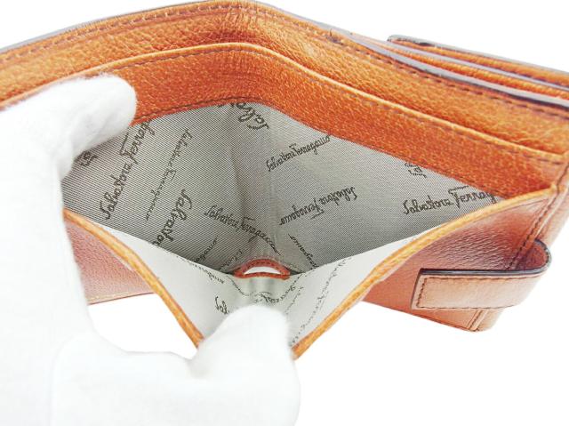 サルヴァトーレフェラガモ Salvatore Ferragamo 二つ折り財布 キャメル レディース 中古_6