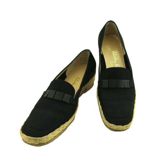 【BIGお買い物ラリー★30%OFFセール中】サルヴァトーレフェラガモ Salvatore Ferragamo パンプスウェッジソール ♯5ハーフC スリッポン ネイビー ベージュ レディース 中古